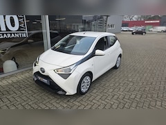 Toyota Aygo - 1.0 x-play NLauto | 1e eigenaar | dealeronderhouden