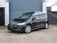 Volkswagen Touran - 1.8 TSI Highline Business R 7p 1.8TSI Highline R-Line - 7Zits - Panorama Trekhaak