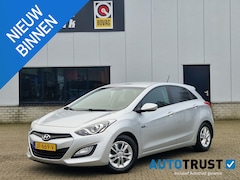 Hyundai i30 - 1.6 GDI i-Motion Plus ECC NAV CRUISE TREKHAAK