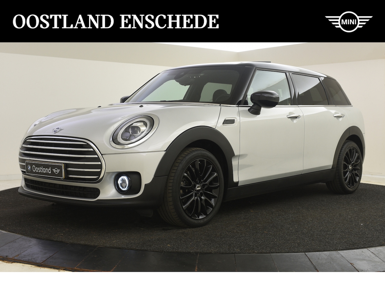 MINI Clubman - Cooper Salt Automaat / Panoramadak / LED / Comfort Access / Apple CarPlay / Comfortstoelen - AutoWereld.nl