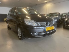 Renault Scénic - 1.6-16V Tech Line navi pano xenon