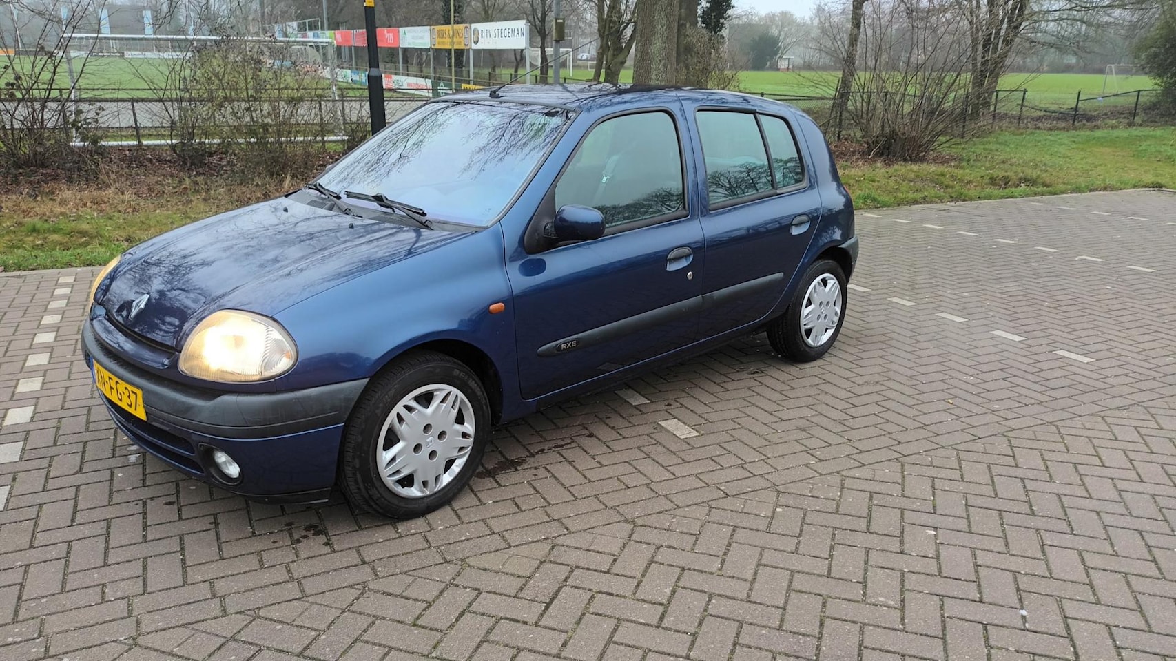 Renault Clio - 1.6 RN Automaat / Airco / apk 01-2026 - AutoWereld.nl