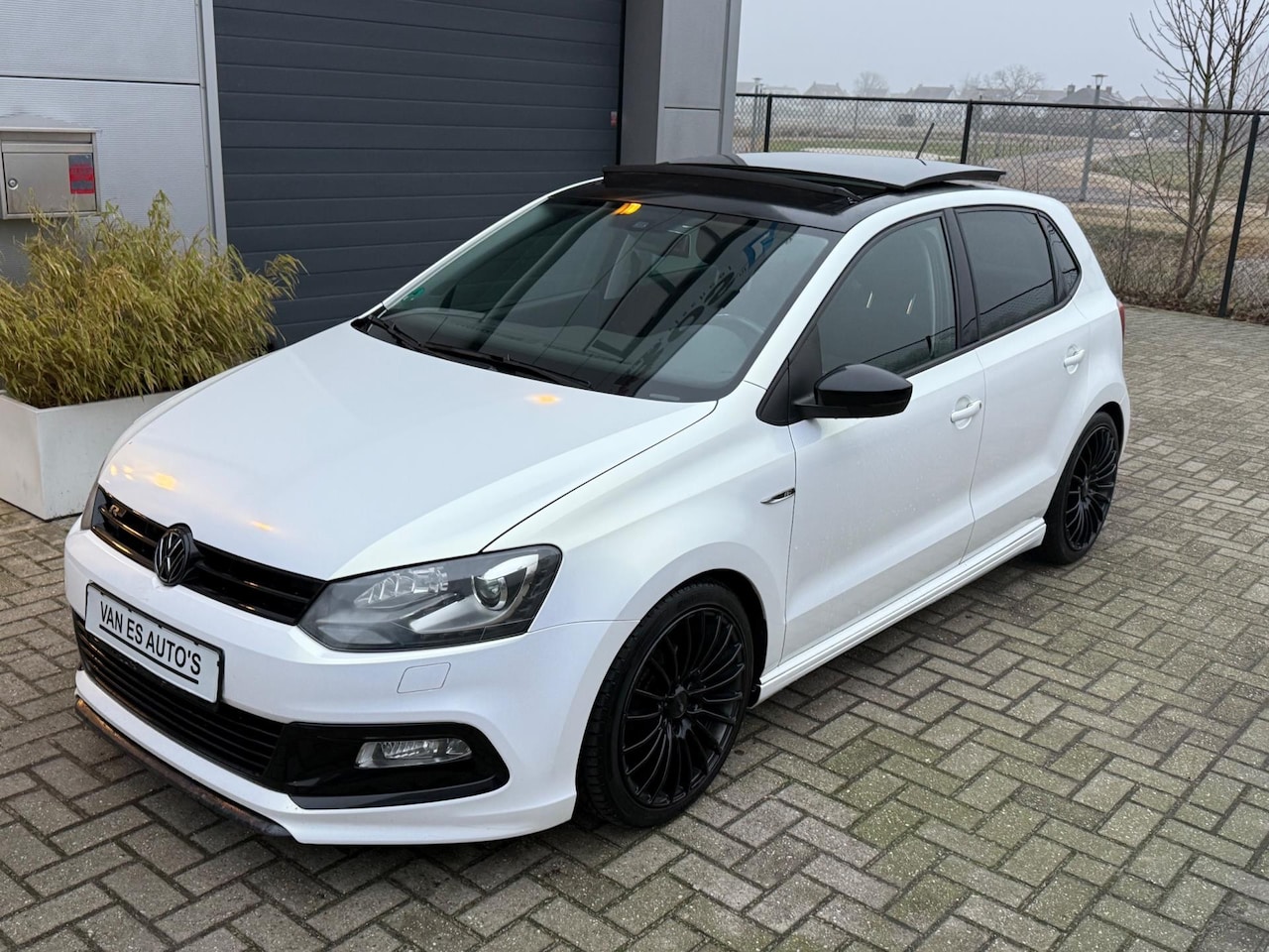 Volkswagen Polo - 1.2 TSI R-line XENON|PANORAMADAK - AutoWereld.nl