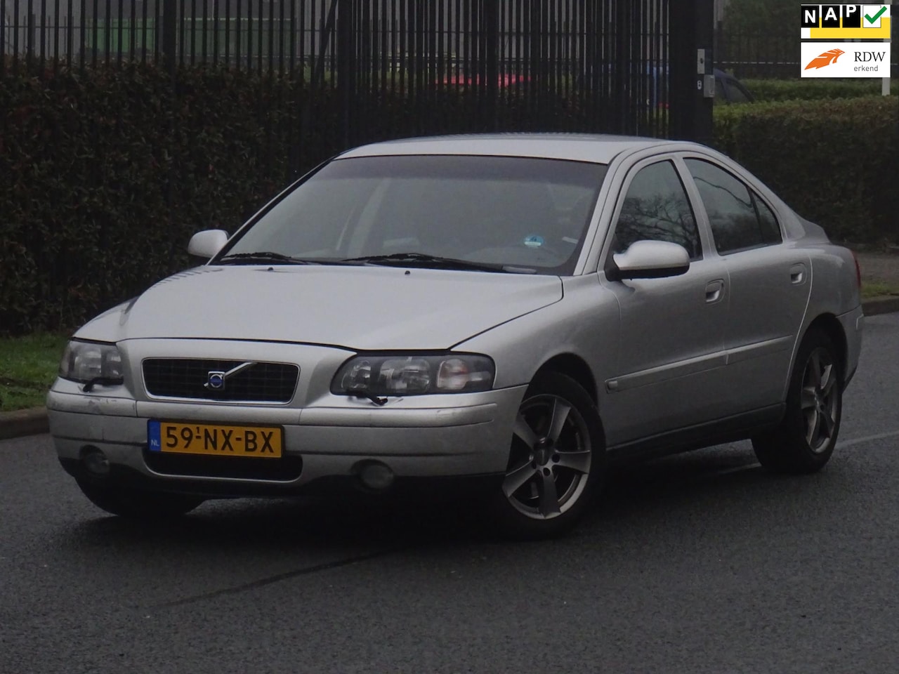 Volvo S60 - 2.4 Sports Edition AUTOMAAT NAP/AIRCO/CRUISE/PDC - AutoWereld.nl