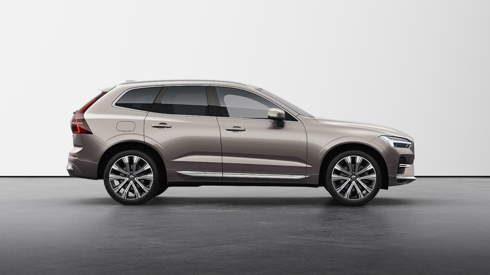 Volvo XC60 - 2.0 Recharge T6 AWD Ultra Bright Direct Leverbaar! - AutoWereld.nl