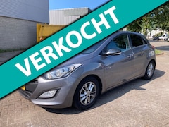 Hyundai i30 - 1.6 GDI Go 135PK 5 deurs NL AUTO NAP Navi l Camera l Cruise l PDC l LED l AIRCO ECC DEALER