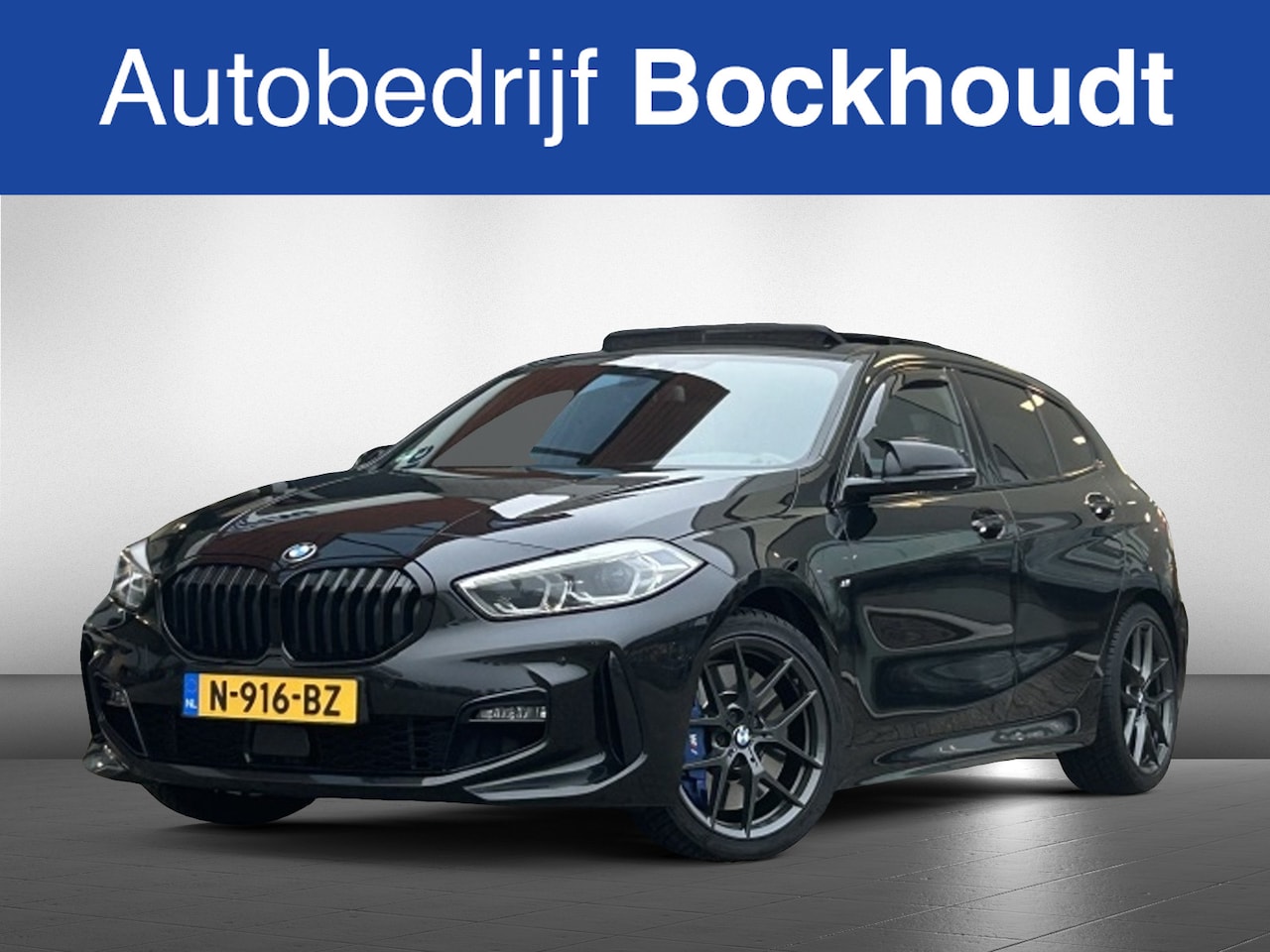 BMW 1-serie - 120i | M-SPORT | KLEP IN UITLAAT | MAXTON | PANO | NAVI - AutoWereld.nl