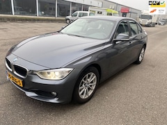 BMW 3-serie - 320i High Executive