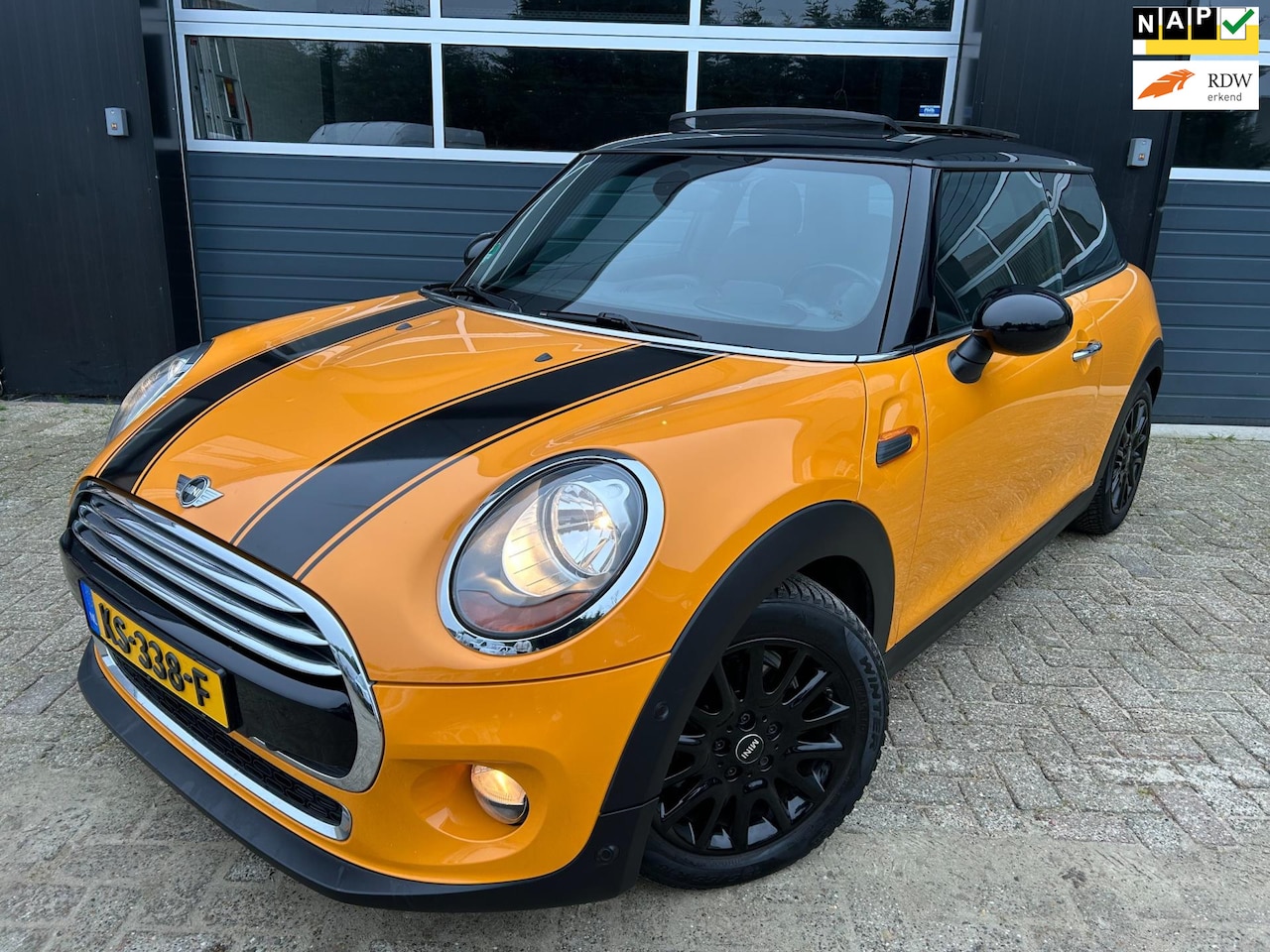 MINI Cooper - Mini 1.5 Cooper|Panodak!|Zeer nette auto!| - AutoWereld.nl