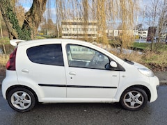 Peugeot 107 - 1.0 Sportium