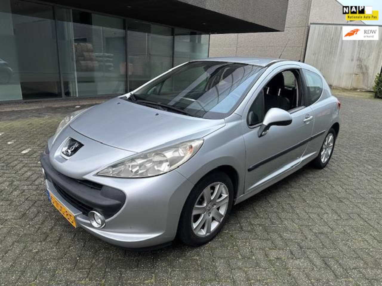 Peugeot 207 - 1.6 VTi AUTOMAAT CLIMAT BJ 1-2009 APK8-2025 - AutoWereld.nl