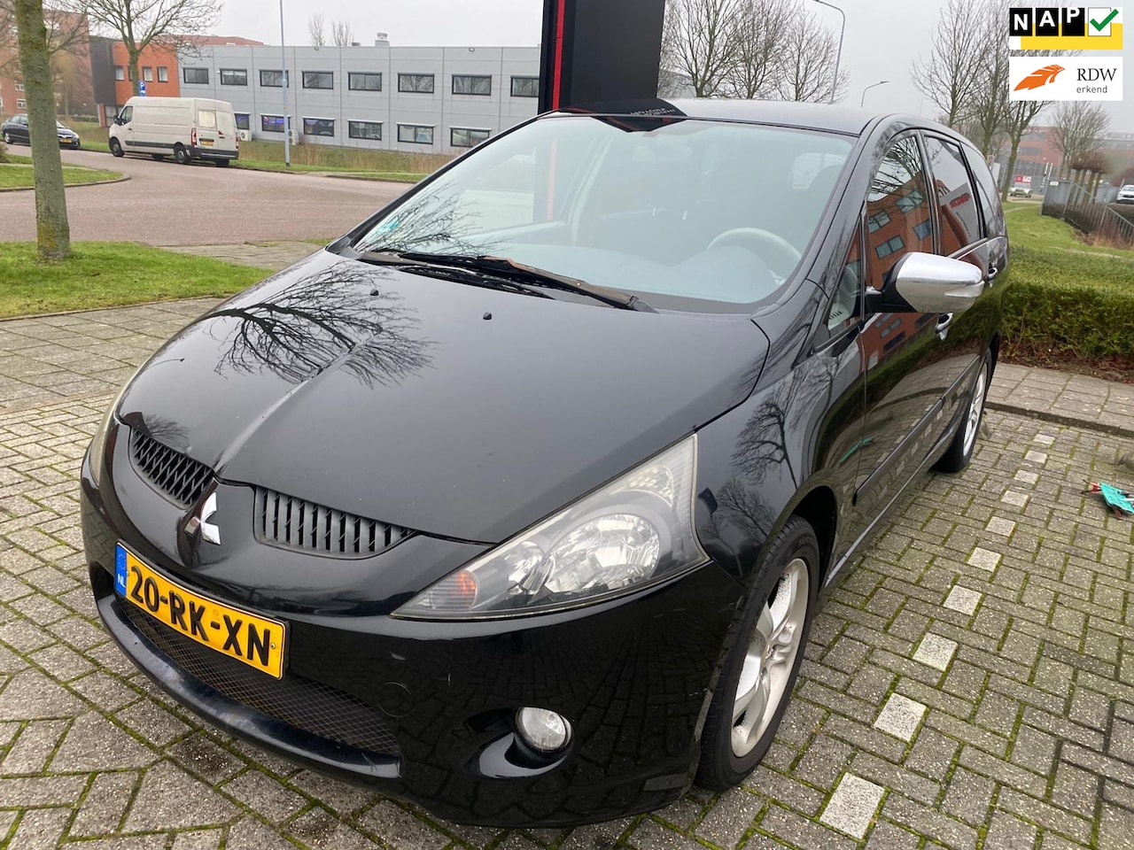 Mitsubishi Grandis - 2.4-16V Intense 2.4-16V Intense - AutoWereld.nl