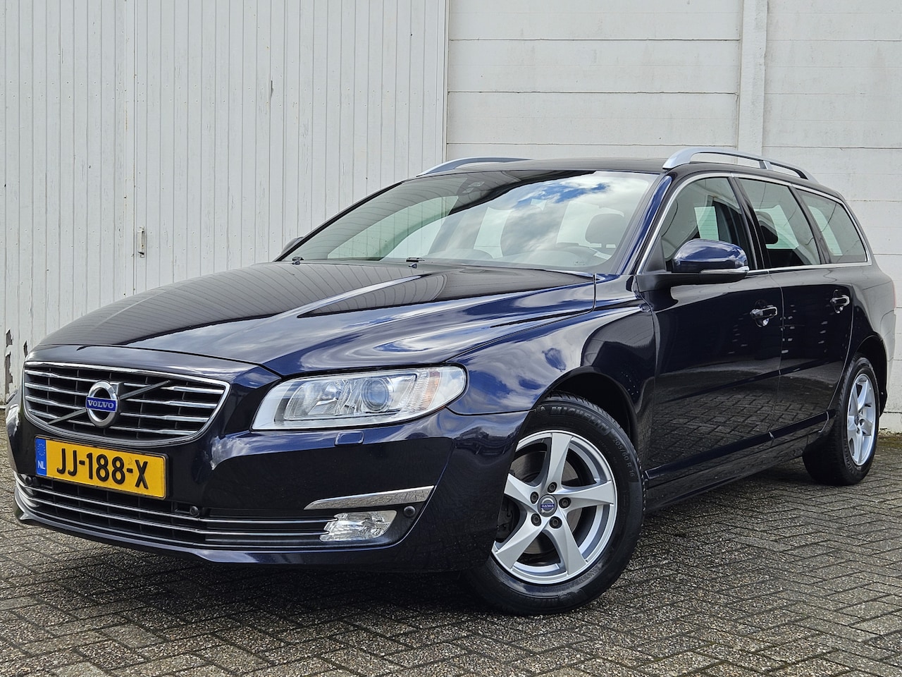 Volvo V70 - 2.0 D3 Polar+ / Motor Kapot / Ex BPM! - AutoWereld.nl