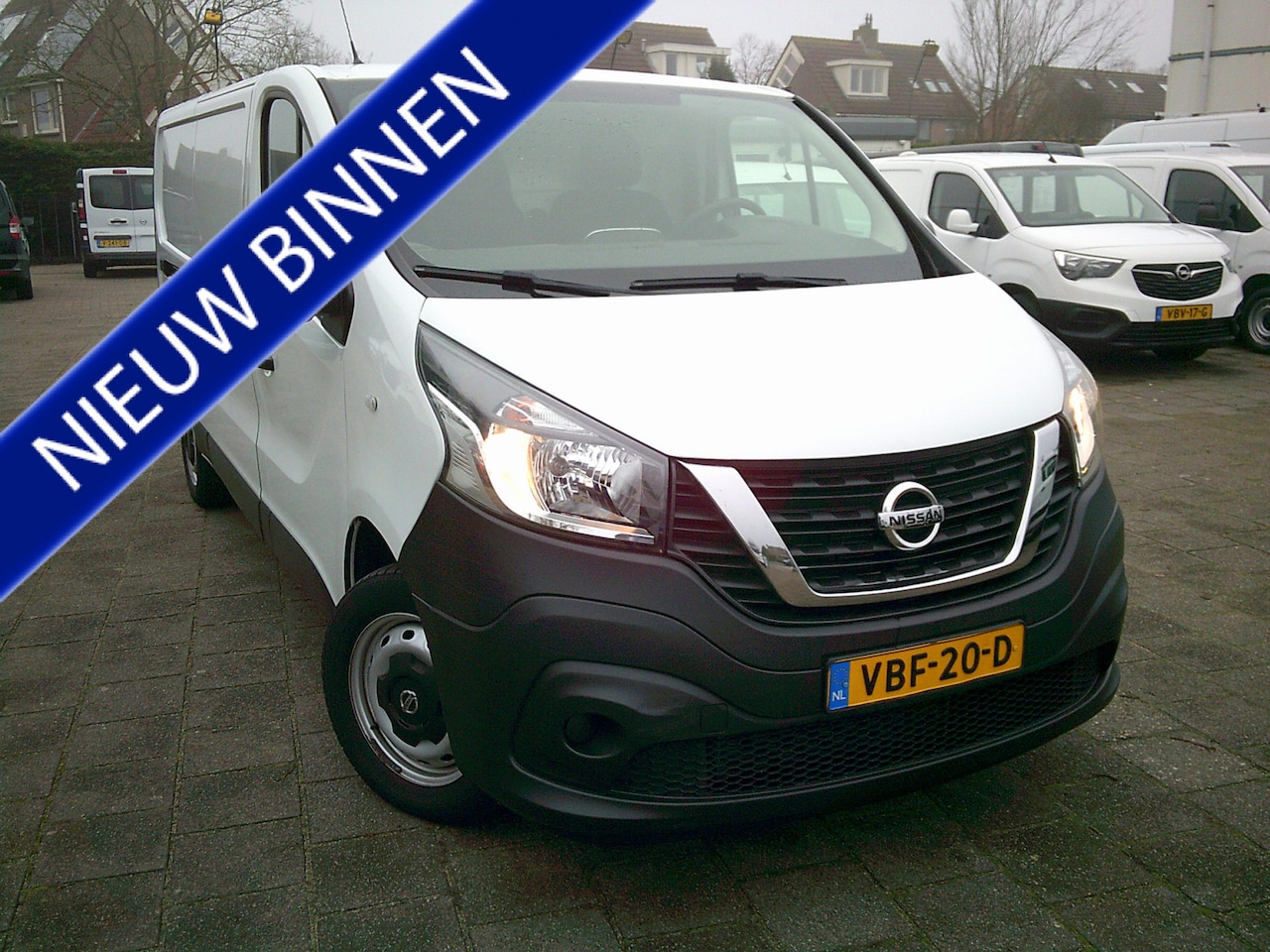 Nissan nv300 - 1.6 dCi 120 L2H1 Acenta VOORZIEN VAN AIRCO+CRUISE+NAVIGATIE! EURO 6 !! - AutoWereld.nl