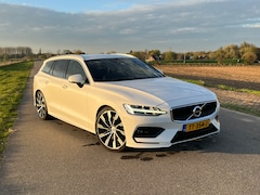 Volvo V60 - 2.0 T5 Momentum