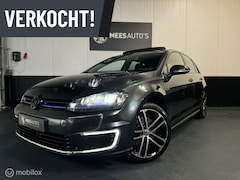 Volkswagen Golf - 1.4 TSI GTE|Pano|18 inch|Camera|PDC|Navi|