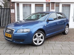 Audi A3 - 1.6 ATTRACTION PRO LINE