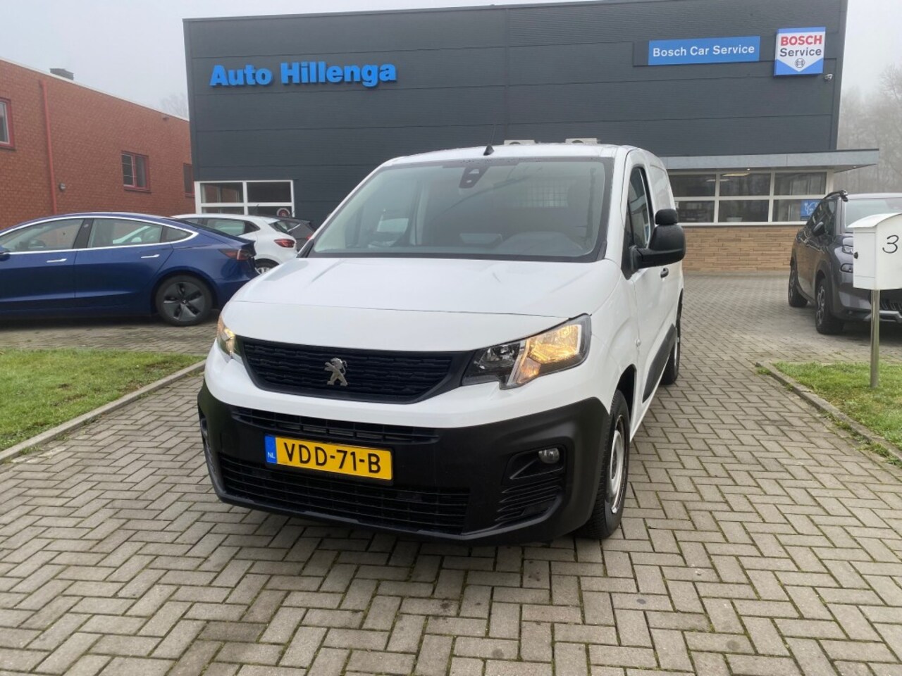 Peugeot Partner - 1.6 BlueHDI Grip 1.6 BLUEHDI GRIP - AutoWereld.nl