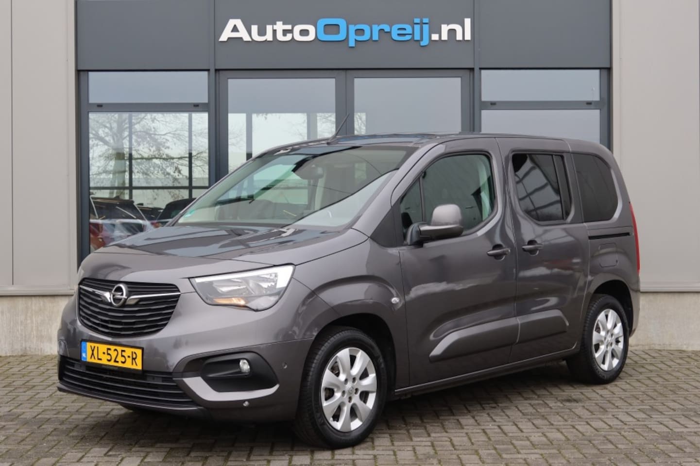 Opel Combo Life - Combo Tour L1H1 1.2 Turbo 110pk Edition NAVI, Camera, 2x schuifd - AutoWereld.nl