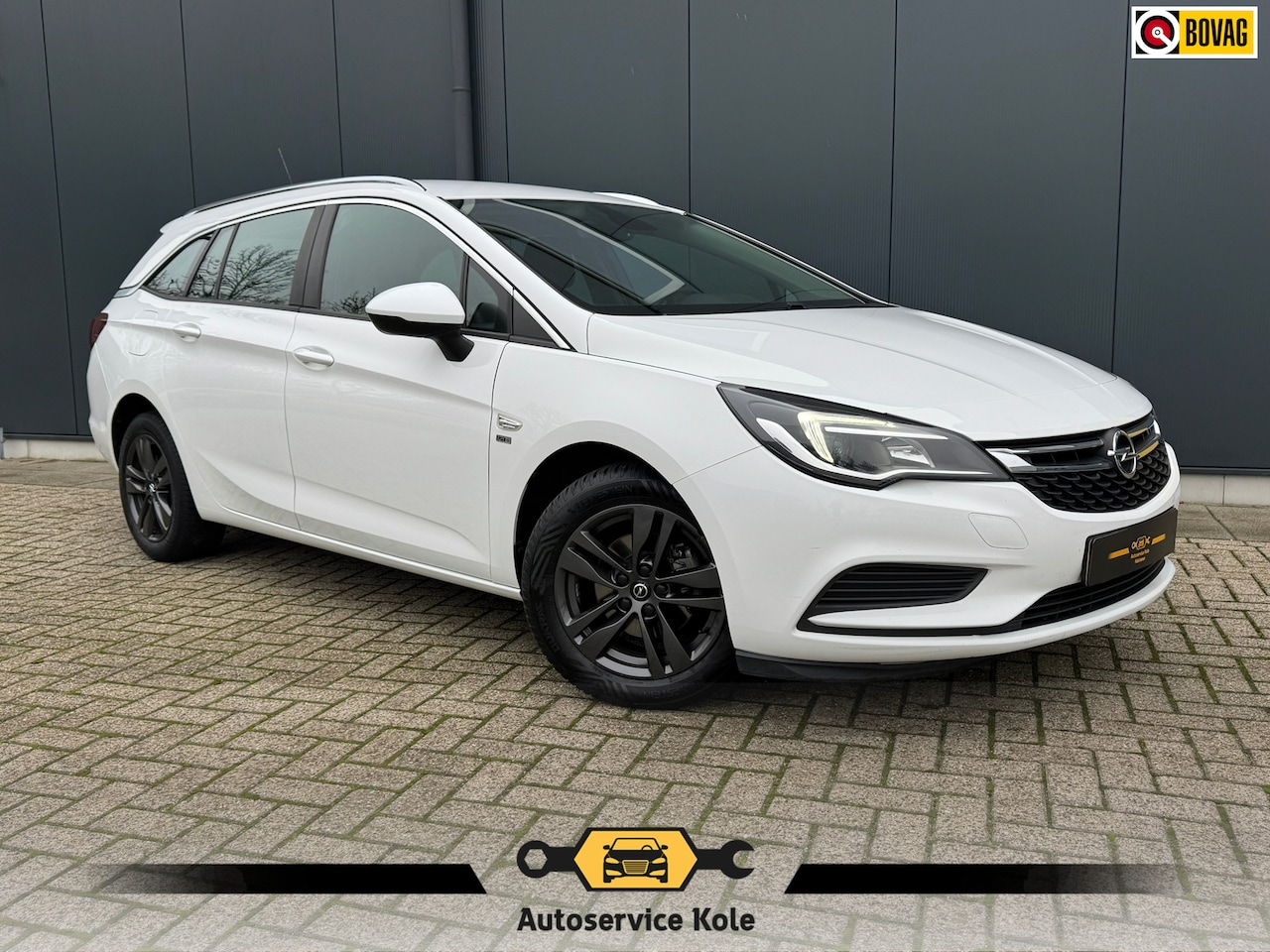 Opel Astra Sports Tourer - * 120 Jaar Edition * Trekhaak * Navigatie * Lichtmetaal * - AutoWereld.nl