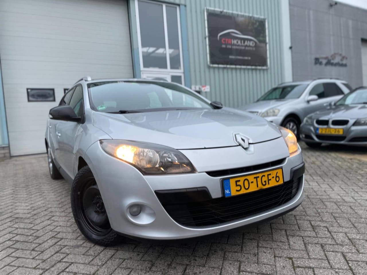 Renault Mégane Estate - 1.5 dCi Parisienne (bj 2012) PANORAMA|AC|CRUISE! - AutoWereld.nl