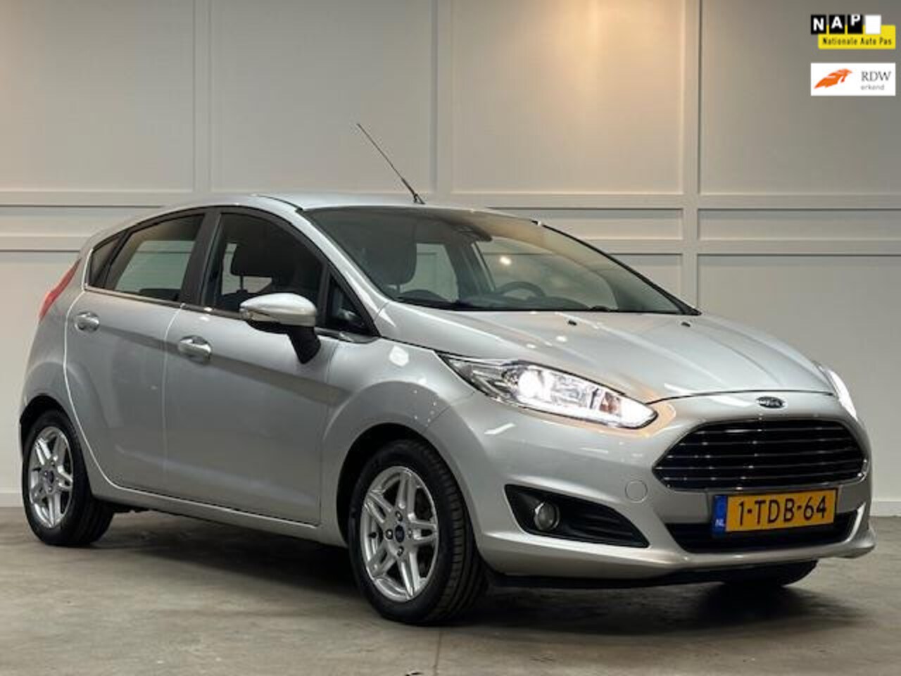 Ford Fiesta - 1.0 EcoBoost Titanium / 2014 / Navi / Cruise / Airco / - AutoWereld.nl