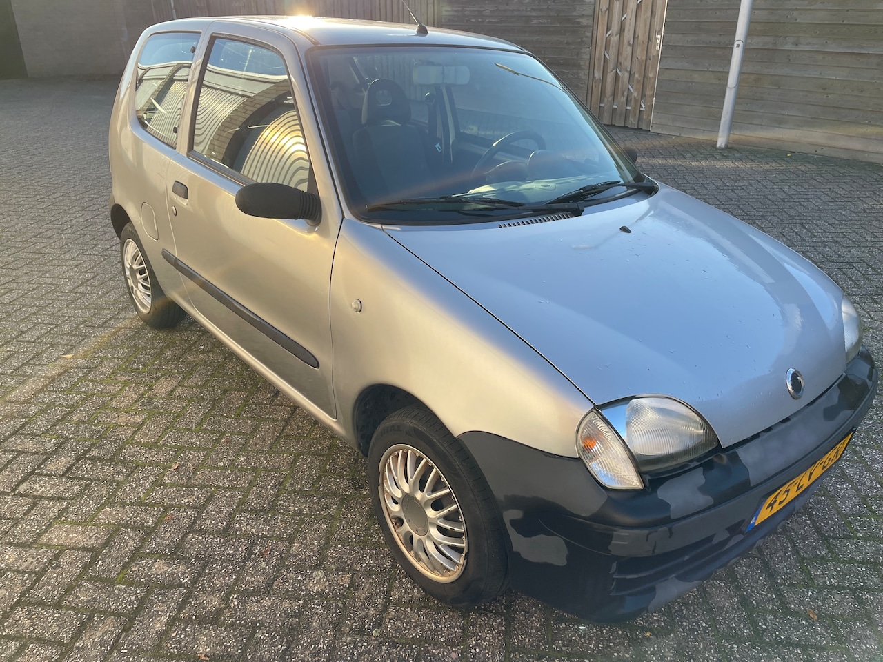 Fiat Seicento - 1.1 S Nette Fiat Seicento, rijdt en schakelt goed. Jaarlijks onderhoud gehad, rekeningen aanwezi - AutoWereld.nl