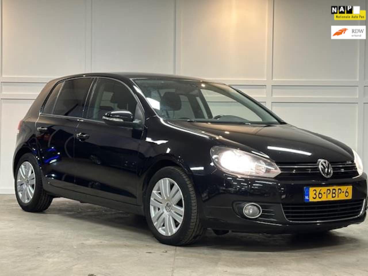 Volkswagen Golf - 1.4 TSI Highline / Automaat / Cruise / Navi / - AutoWereld.nl