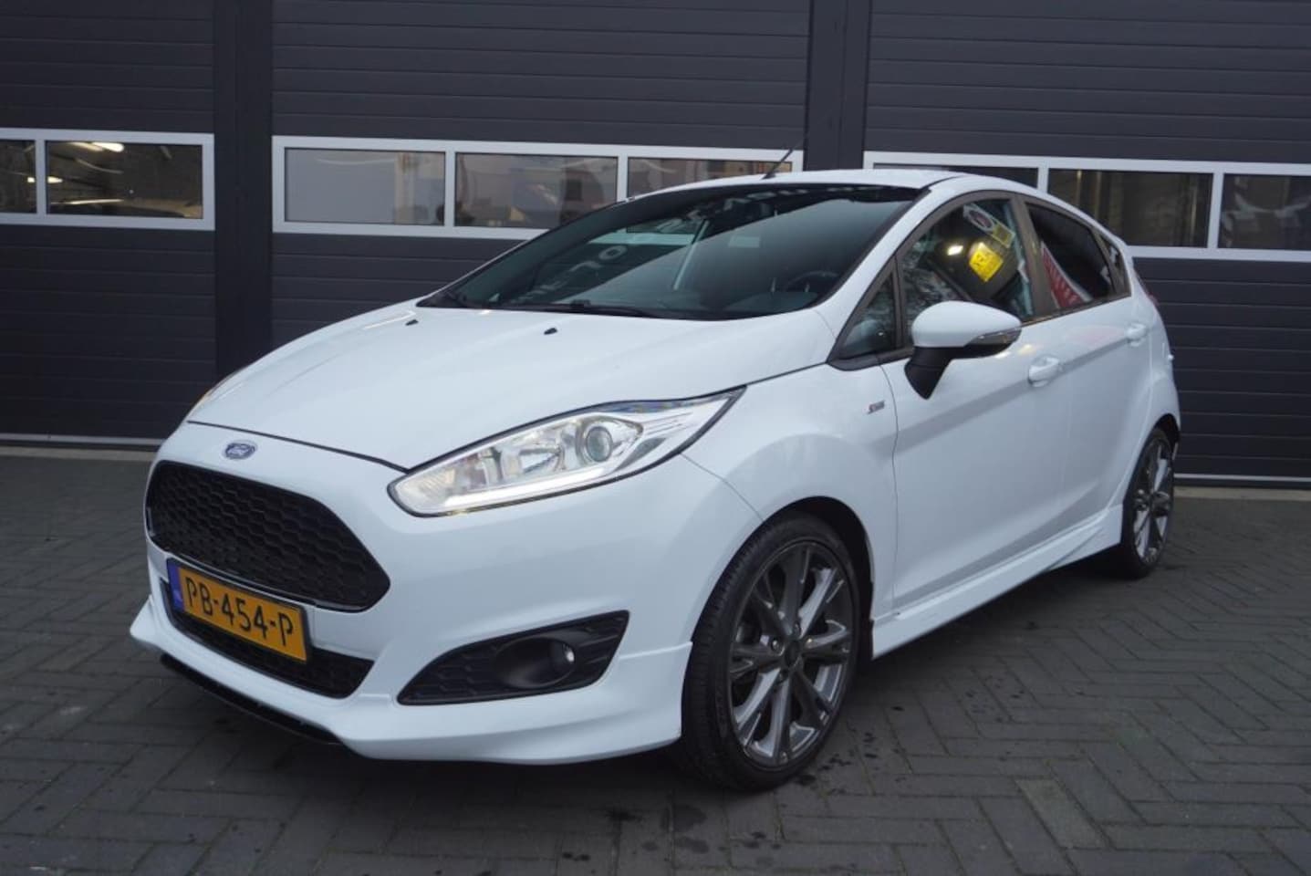 Ford Fiesta - 1.0 EcoBoost ST Line Airco/Navi/CC/Park.sensoren - AutoWereld.nl