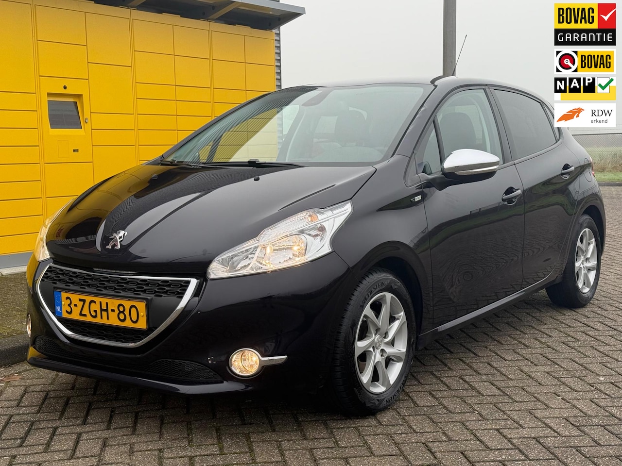 Peugeot 208 - 1.2 E-VTi Style 5Drs Automaat Navi Pdc 1e eigenaar - AutoWereld.nl