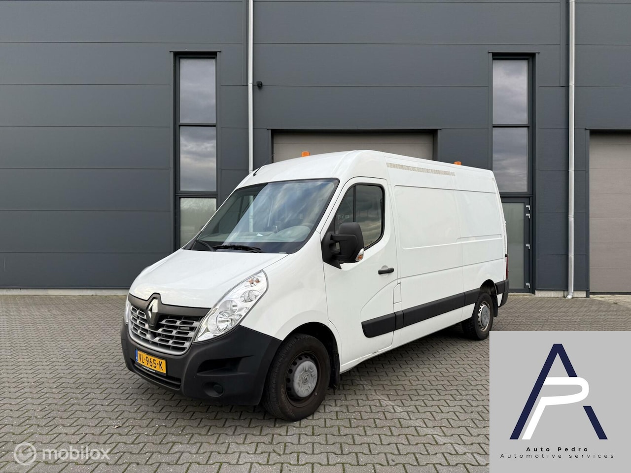 Renault Master - bestel T35 2.3 dCi L2H3 - AutoWereld.nl