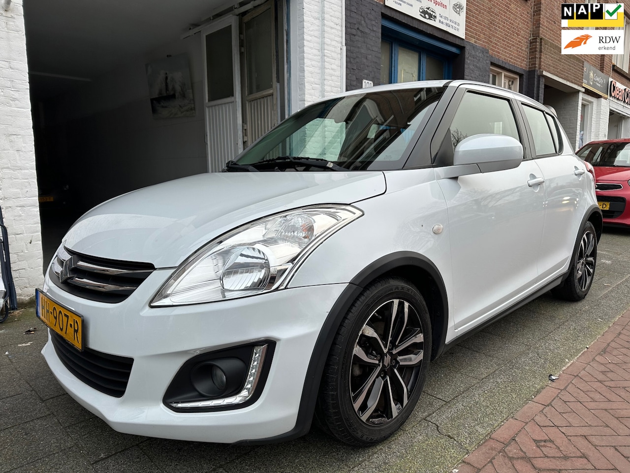 Suzuki Swift - 1.2 Style EASSS Parelmoer Wit Airco Cruise Half Leer Nette Auto - AutoWereld.nl