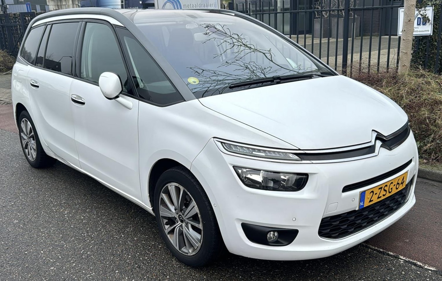 Citroën Grand C4 Picasso - 1.6 e-HDi Business (bj 2015) AUTOMAAT|7P|CAM|LED - AutoWereld.nl