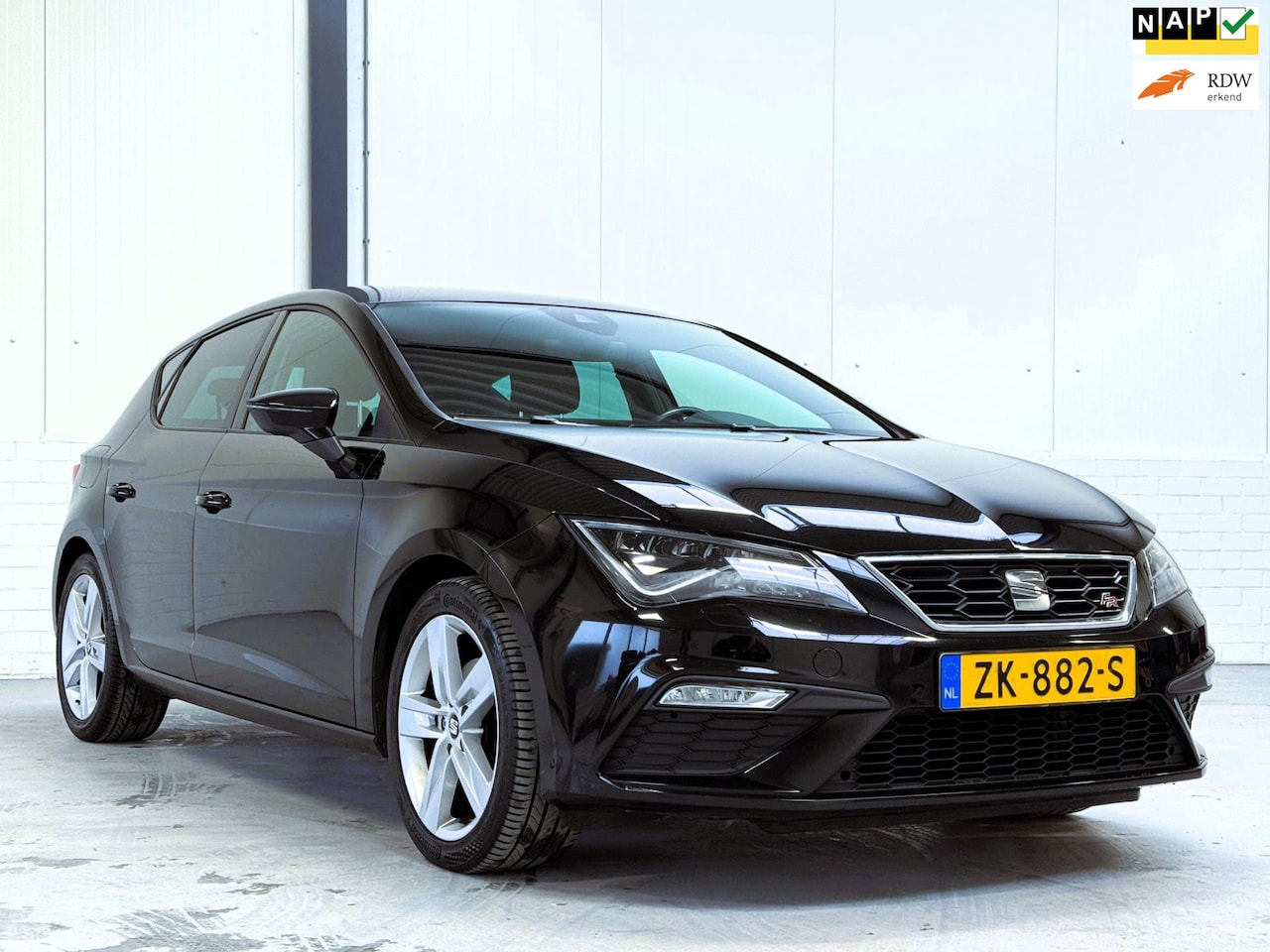 Seat Leon - 1.5 TSI FR 150PK|Virtual|Trekhaak|L.E.D. - AutoWereld.nl