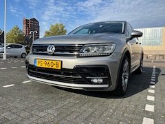 Volkswagen Tiguan - 1.4 TSI ACT Comfortline Business R Panoramadak, Dynaudio, R-Line, Automaat 150 PK