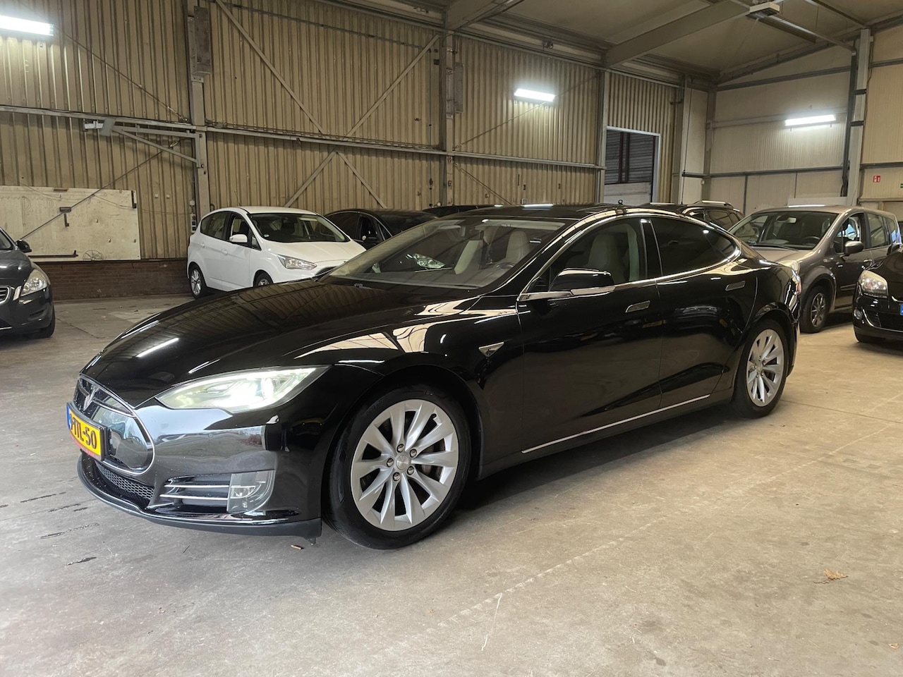 Tesla Model S - 85 Base - AutoWereld.nl