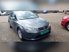 Seat Leon ST - 1.4 TSI Style Business Met FR lichtmetalen velgen