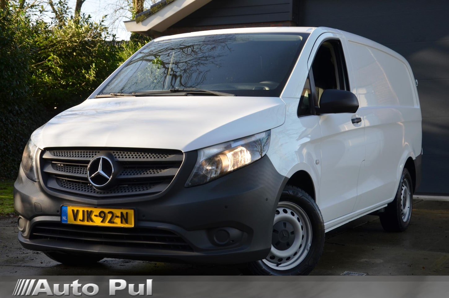 Mercedes-Benz Vito - 116 CDI Lang Navi/Airco/Pdc/Cr-Controle/Trekhaak/Achteruitrijcamera/Achterdeuren - AutoWereld.nl