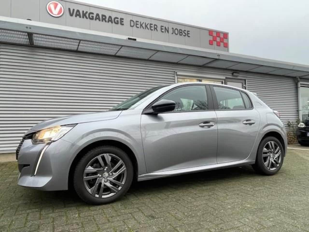 Peugeot 208 - 1.2 PureTech Active Pack|Airco|Navi|Cruise|NAP|App - AutoWereld.nl