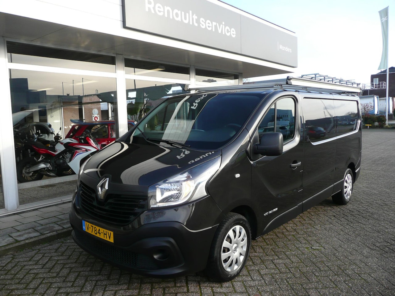 Renault Trafic - dCi 125 T29 L2H1 Luxe Energy MEDIA NAVIGATIE/ AIRCO/ TREKHAAK/ 4SEIZOENS BANDEN/ DAKTRANSP - AutoWereld.nl