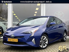 Toyota Prius - 1.8 First Edition | 1e Eigenaar | Trekhaak | BlindSpot | Stoelverwarming | HUD | Navigatie