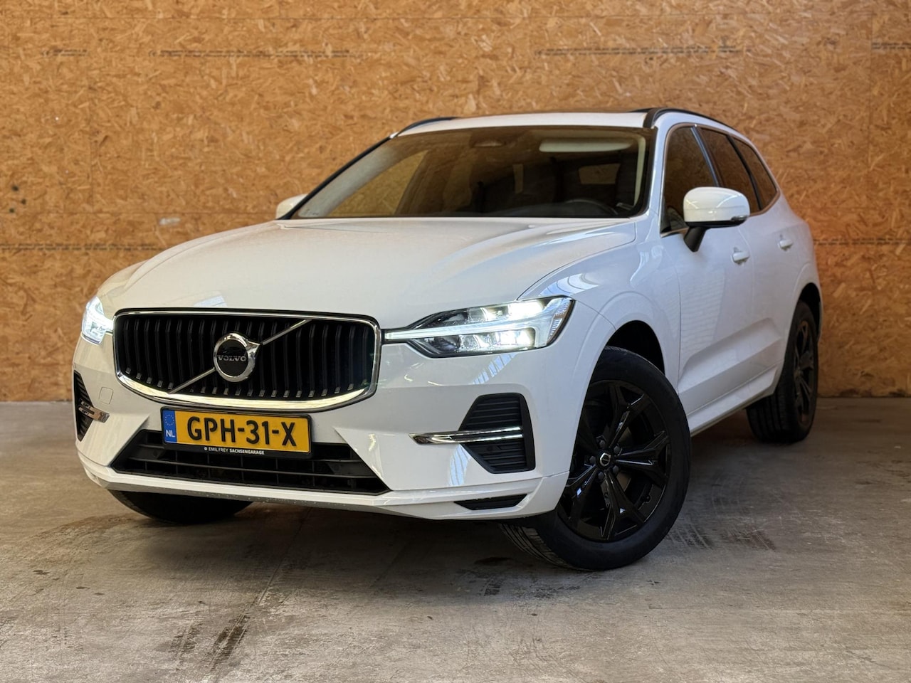 Volvo XC60 - 2.0 B4 Inscription | Pano | Camera - AutoWereld.nl