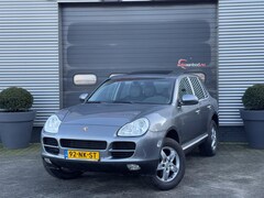 Porsche Cayenne - 3.2 | Panoramadak | Climate Control | Luchtvering | Lichtmetalen Velgen | Lederen Bekledin