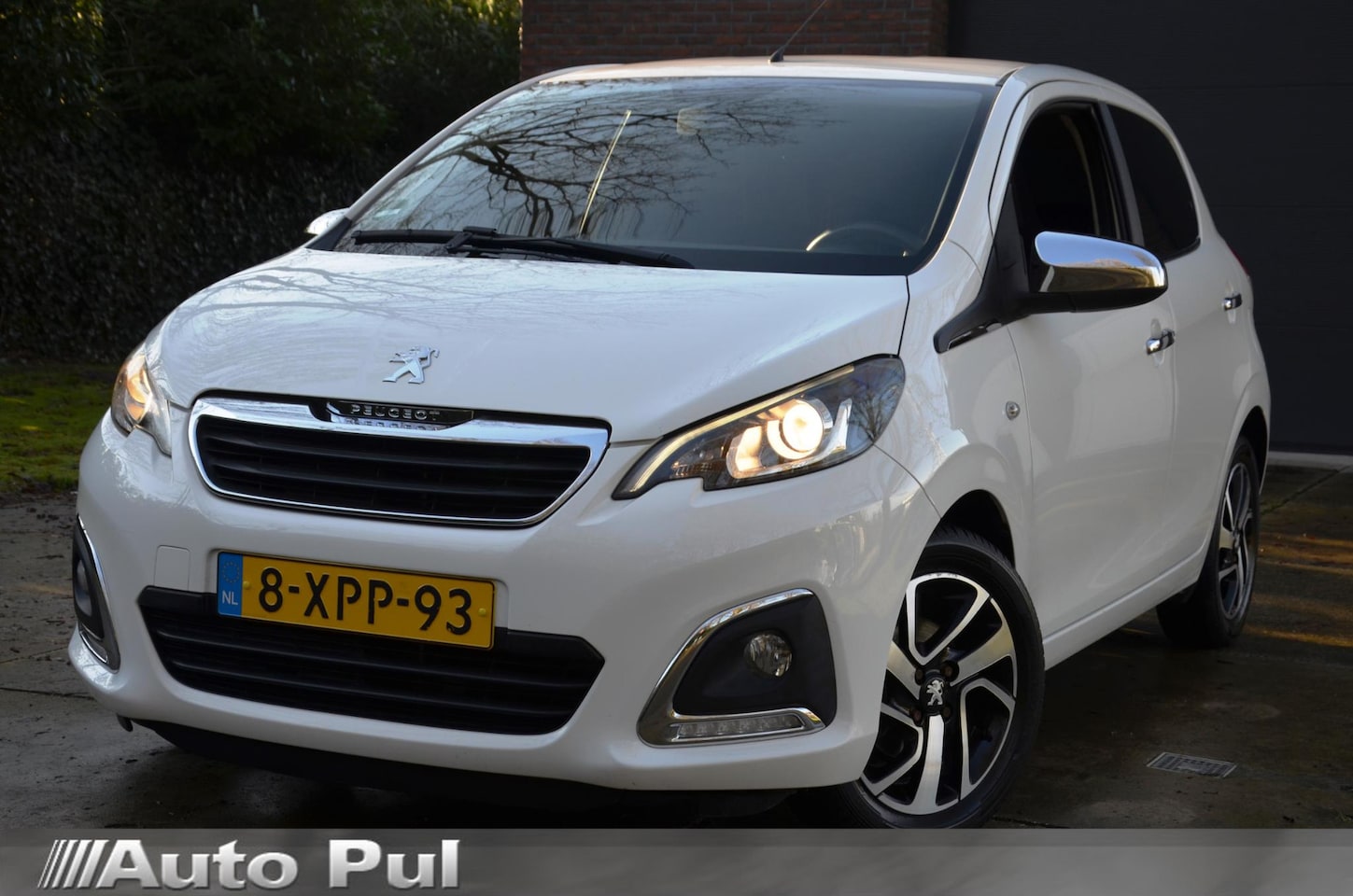 Peugeot 108 - 1.0 e-VTi Première Achteruitrijcamera/Ecc/Extra getint glas/Cr-Controle/lichtmetalen velge - AutoWereld.nl