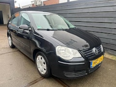 Volkswagen Polo - 1.2-12V Trendline AIRCO/5DEURS/SERVICE ONDERHOUD/NIEUWE APK