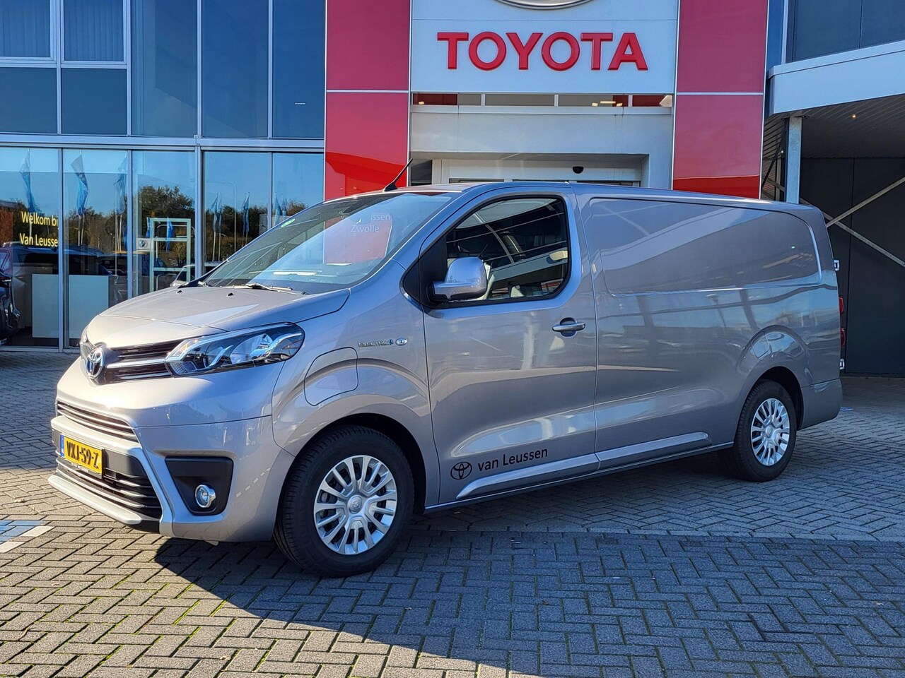 Toyota PROACE Long Worker - PROF 75KWH ELECTRIC 3-PERSOONS NAVI CRUISE CLIMA PARK-SENSOREN APPLE/ANDROID BLUETOOTH - AutoWereld.nl