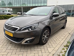 Peugeot 308 - 1.6 Turbo 156PK Allure Navi Pano Camera