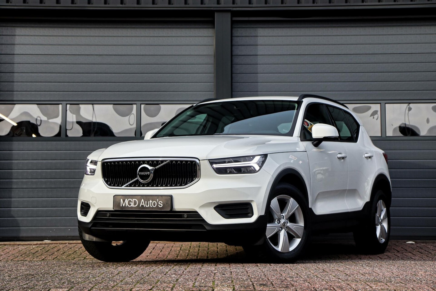 Volvo XC40 - 1.5 T3 /LED/NAVI/CRUISE/STOELVERW./PDC! - AutoWereld.nl