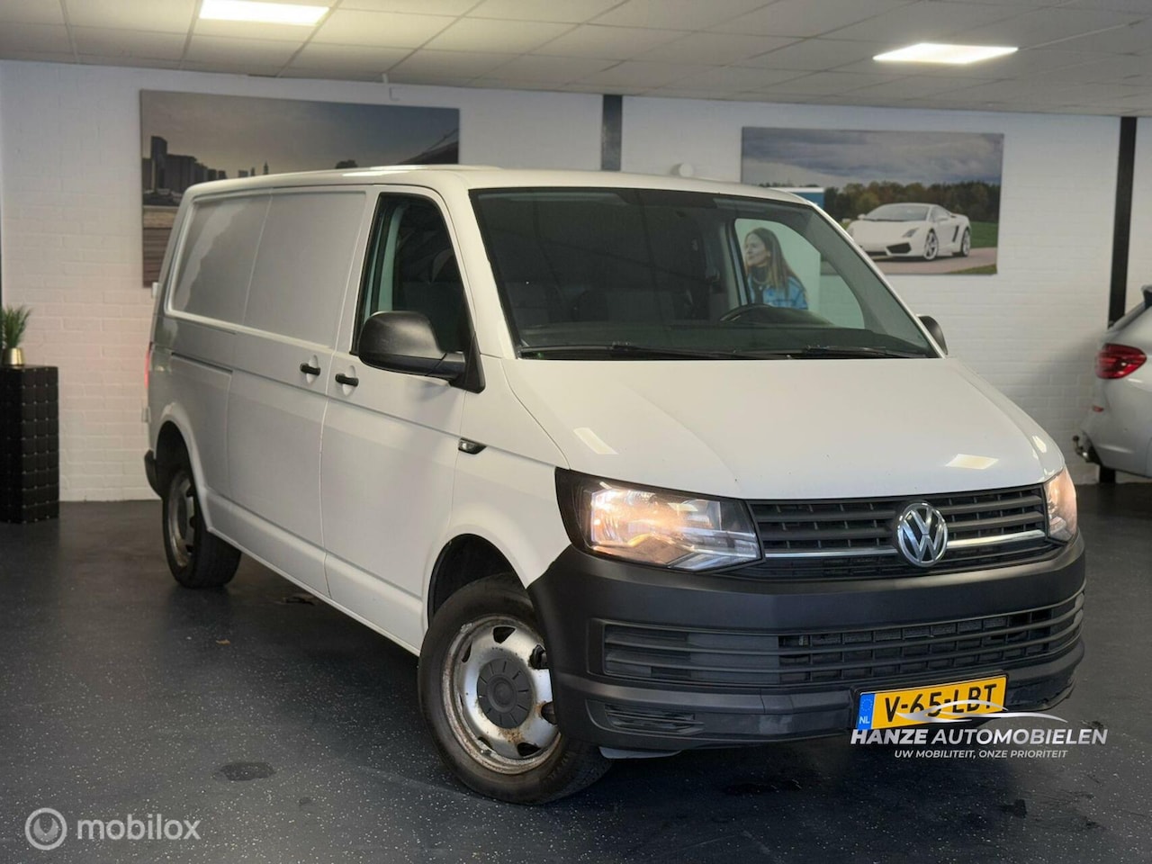 Volkswagen Transporter - 2.0 TDI L2H1 204PK! DSG - AutoWereld.nl