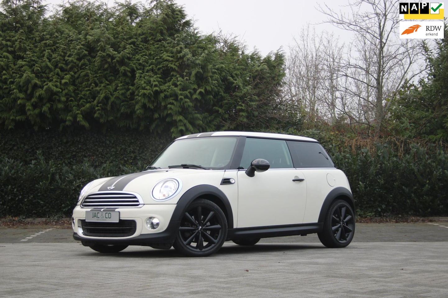 MINI One - 1.6 Business Line / Black-line / Navigatie / NAP - AutoWereld.nl